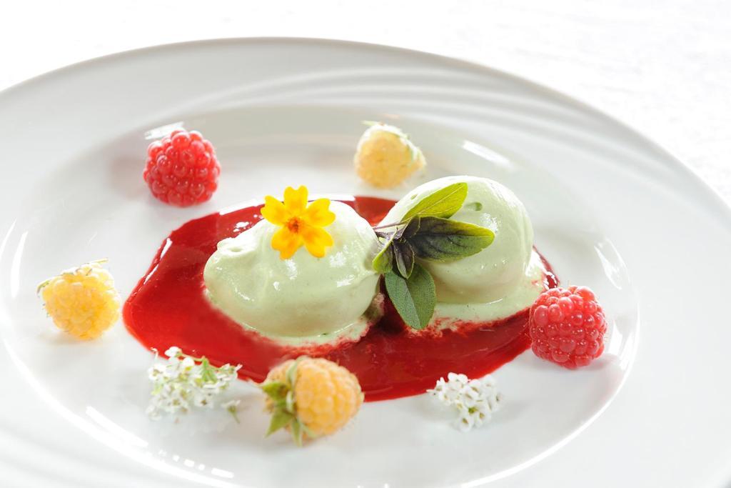 Naturhotel Alpenrose Милщат Екстериор снимка