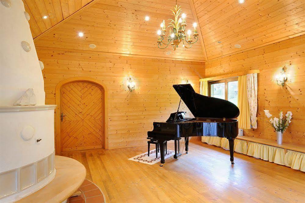 Naturhotel Alpenrose Милщат Екстериор снимка