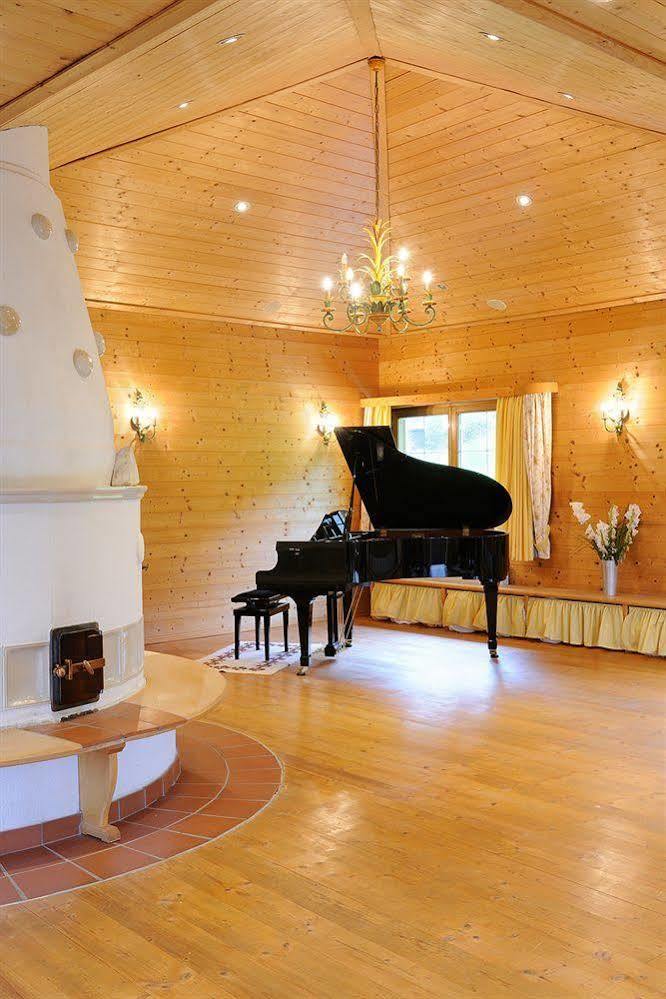 Naturhotel Alpenrose Милщат Екстериор снимка